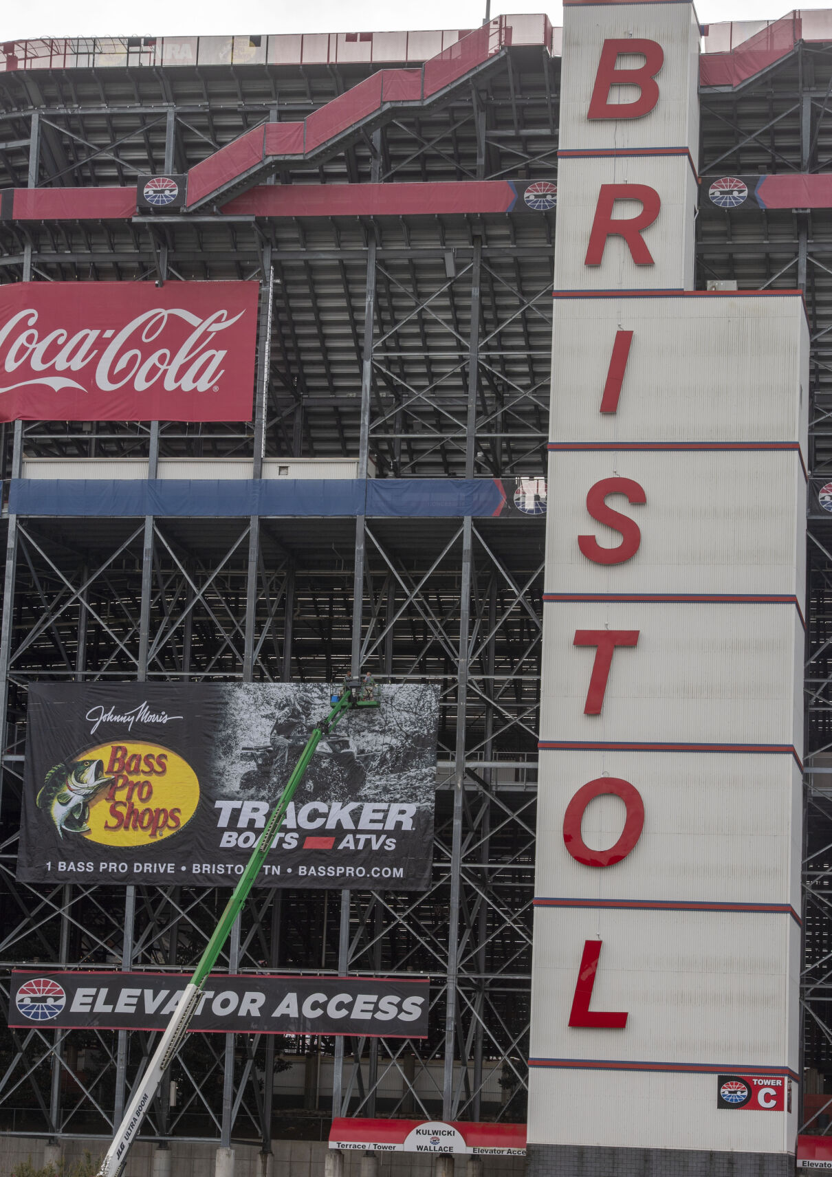 Bristol Motor Speedway Race Week-Race Prep 02